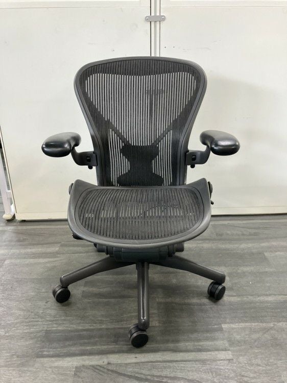 HermanMiller（ハーマンミラー）アーロンチェア 可動肘付アーロンチェア 商品画像11