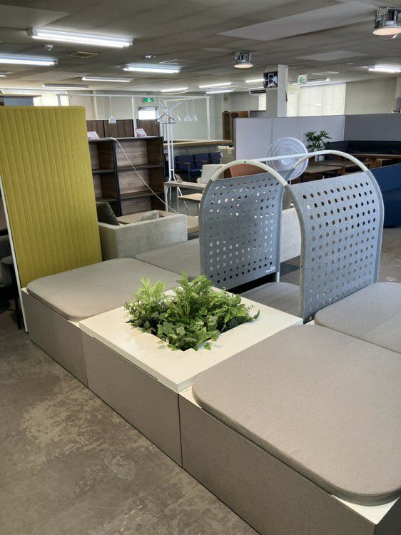 オカムラパークワークシリーズ パークワークベンチ 商品画像3