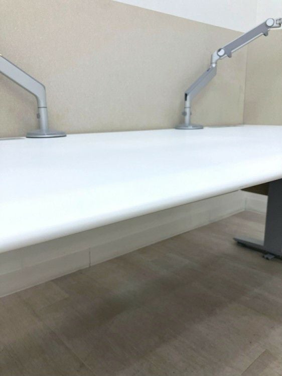 オカムラSwift(スイフト)シリーズ 1600電動昇降デスク 商品画像12