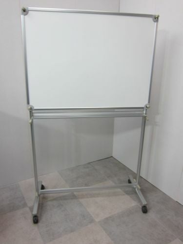 イトーキ上下スライド式縦型脚付ホワイトボード 商品画像1