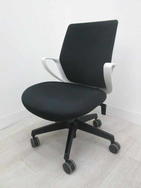 コクヨピコラ(picora)チェア 固定肘付ピコラチェア 商品画像1