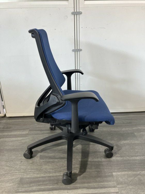 イトーキf(エフチェア)シリーズ 固定肘付エフチェア 商品画像5