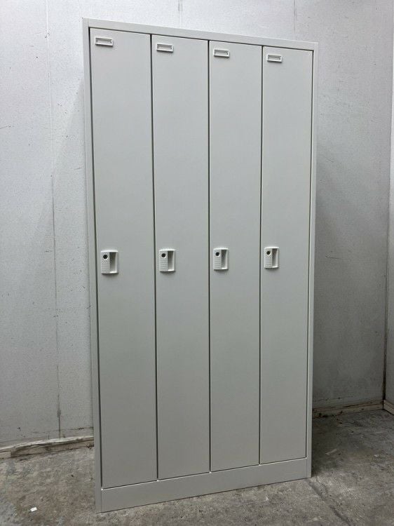 オカムラFZタイプシリーズ 4人用ロッカー 商品画像1