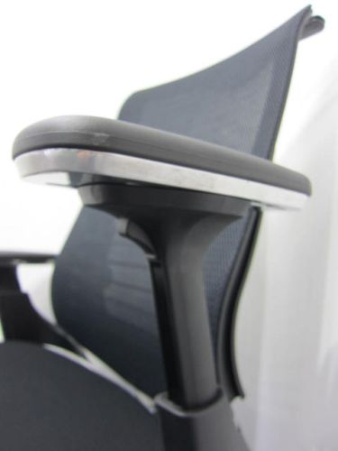 コクヨ ハンガー・可動肘付インスパインチェア 10