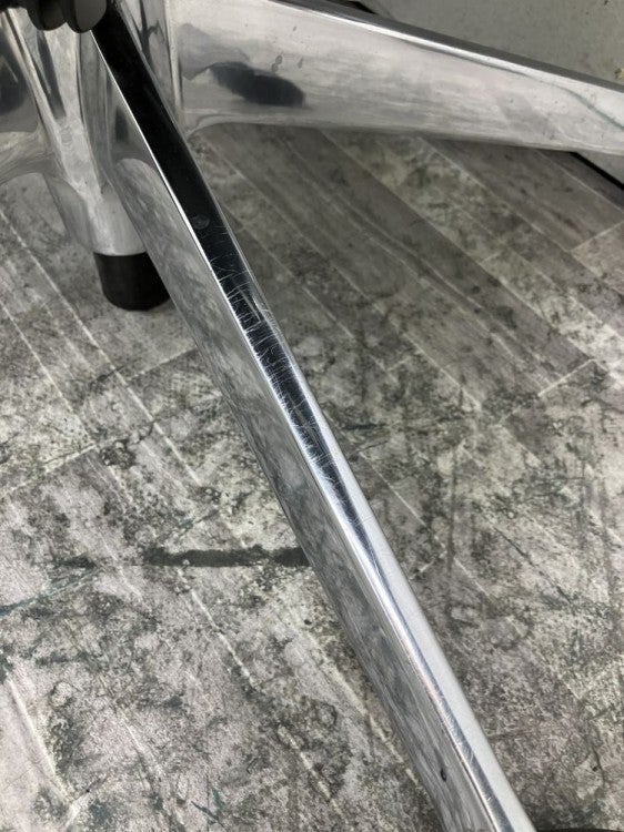 オカムラBaron(バロン)チェア 可動肘付バロンチェア 商品画像8