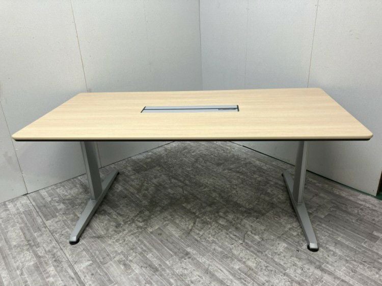 オカムラLiftio(リフティオ)シリーズ 手動昇降式1800ミーティングテーブル 商品画像1