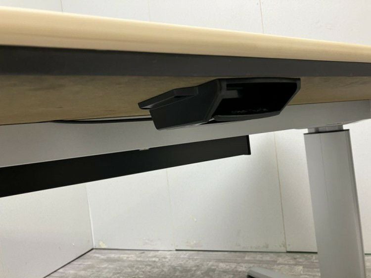 オカムラLiftio(リフティオ)シリーズ 手動昇降式1800ミーティングテーブル 商品画像8