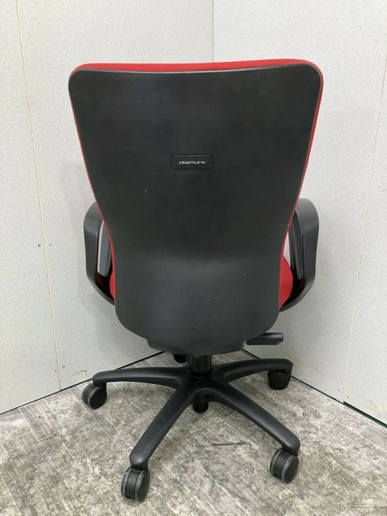 オカムラCarrozza(カロッツァ)チェア 固定肘付カロッツァチェア 商品画像8