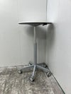 オカムラ手動昇降式600丸テーブル 商品画像6