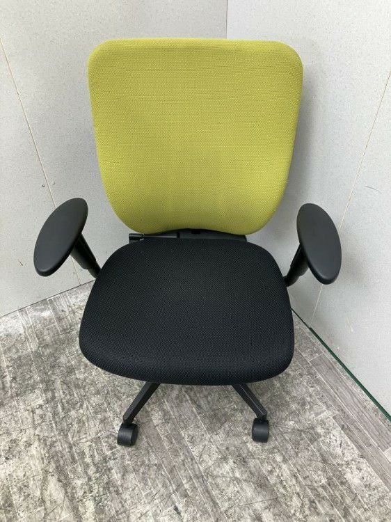 イトーキプラオ（PRAO）チェア 可動肘付プラオチェア 商品画像3