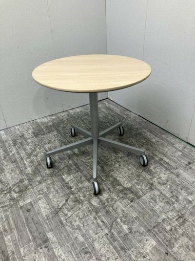 オカムラ手動昇降式750丸テーブル 商品画像1