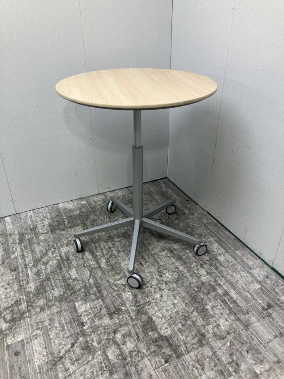 オカムラ手動昇降式750丸テーブル 商品画像2