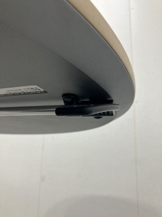 オカムラ手動昇降式750丸テーブル 商品画像4