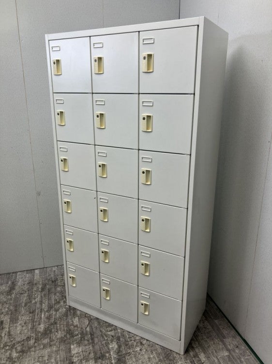 オカムラFZタイプシリーズ 18人用ロッカー 商品画像2