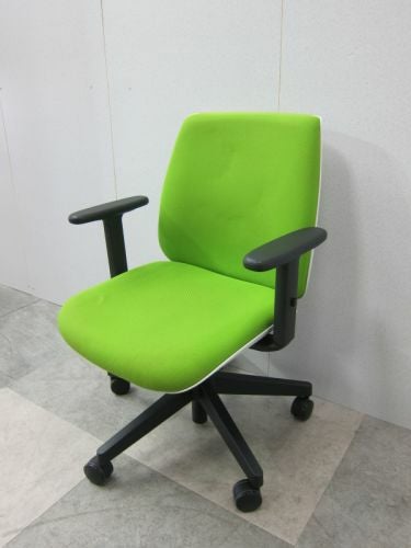 プラス肘付きUチェア 商品画像1