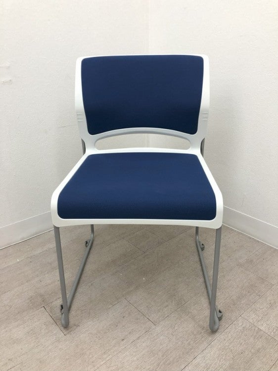 オカムラリットシリーズ スタッキングチェア 商品画像2