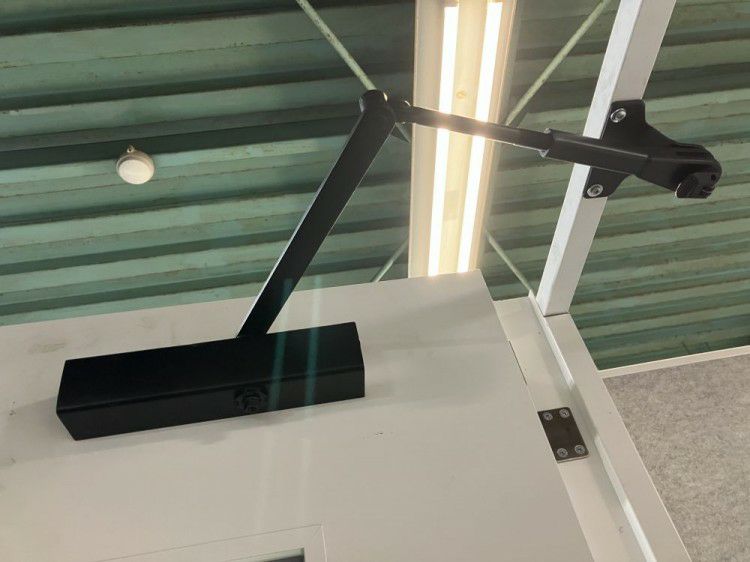 イトーキLight Boothシリーズ セミクローズ型1人用ワークブース 商品画像5