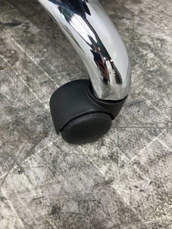 クロガネ可動肘付OAチェア 商品画像6