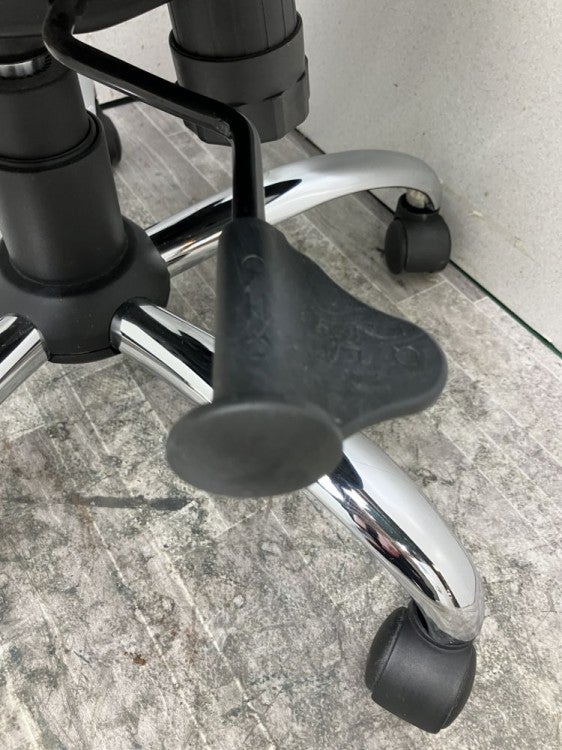 クロガネ可動肘付OAチェア 商品画像9