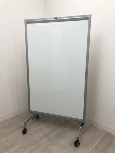 オカムラクレボシリーズ 自立ホワイトボードパーテーション 商品画像1