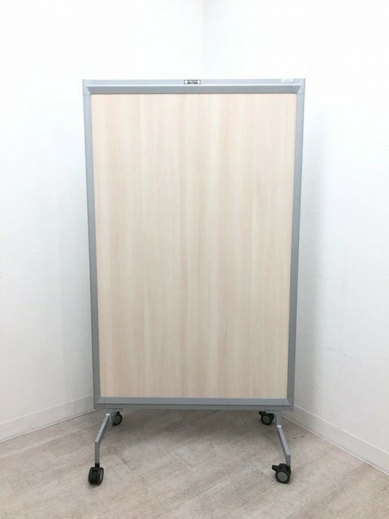 オカムラクレボシリーズ 自立ホワイトボードパーテーション 商品画像2