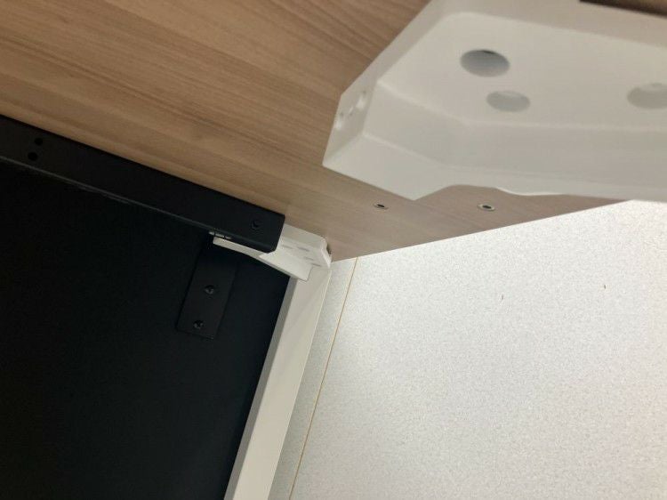 コクヨワークフィットシリーズ デスクパネル付1400平デスク+ワゴンセット 商品画像4