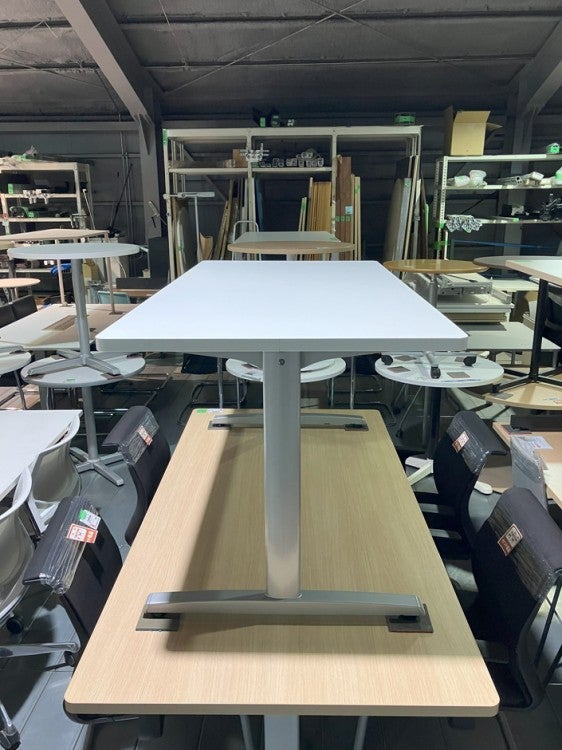 オカムラ8177シリーズ 1500ミーティングテーブル 商品画像3