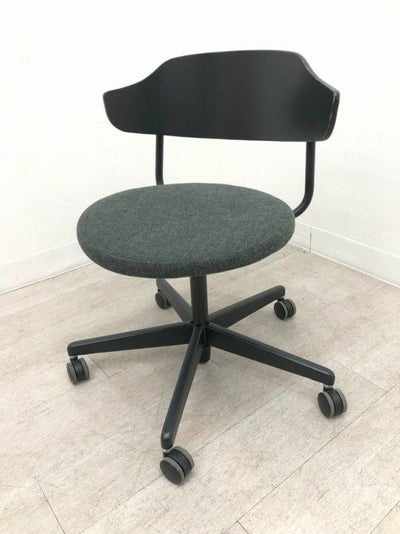 コクヨデイズオフィス ハングライクシリーズ ミーティングチェア 商品画像1