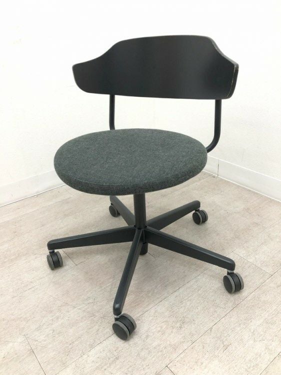 コクヨデイズオフィス ハングライクシリーズ ミーティングチェア 商品画像1