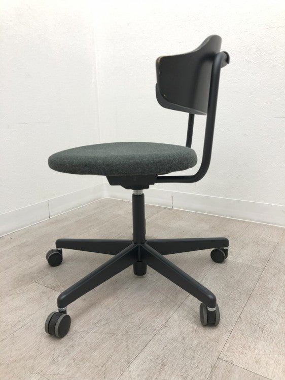 コクヨデイズオフィス ハングライクシリーズ ミーティングチェア 商品画像4
