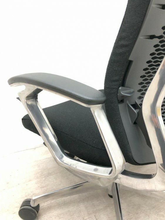 オカムラDuke(デューク)シリーズ 固定肘付デュークチェア 商品画像12