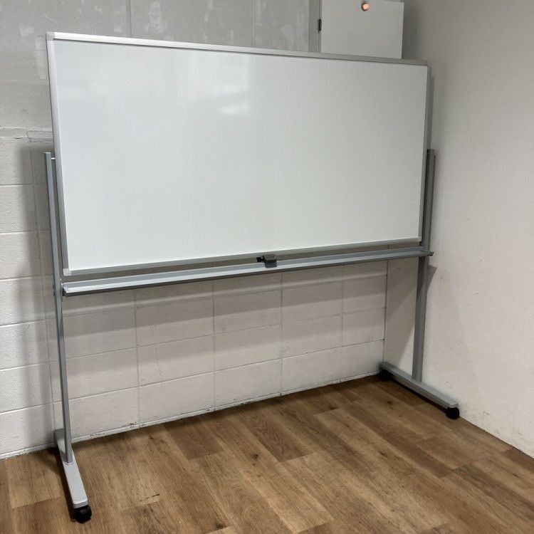 コクヨ1800脚付ホワイトボード 商品画像1