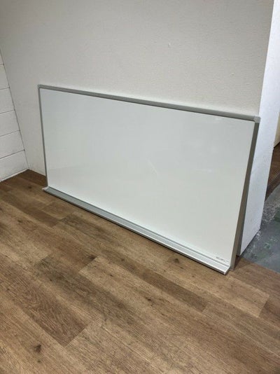 コクヨ1800壁掛ホワイトボード 商品画像1