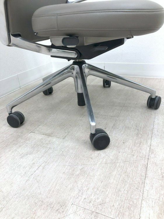 Vitra（ヴィトラ）AC4シリーズ 固定肘付AC4チェア 商品画像15