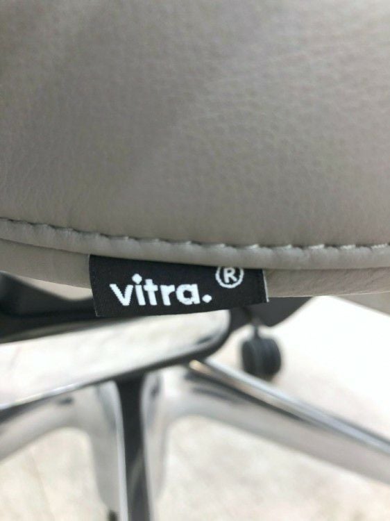 Vitra（ヴィトラ）AC4シリーズ 固定肘付AC4チェア 商品画像22