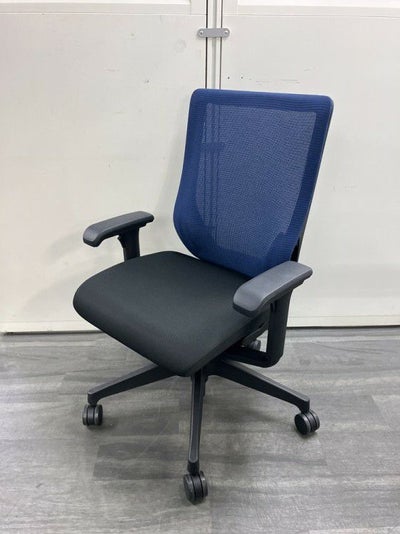 イトーキミレッザチェア 可動肘付ミレッザチェア 商品画像1