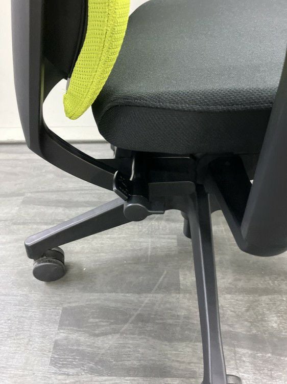 イトーキミレッザチェア 可動肘付ミレッザチェア 商品画像7