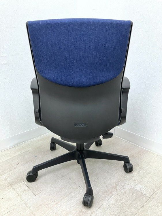 オカムラESCUDO(エスクード)チェア 固定肘付エスクードチェア 商品画像4