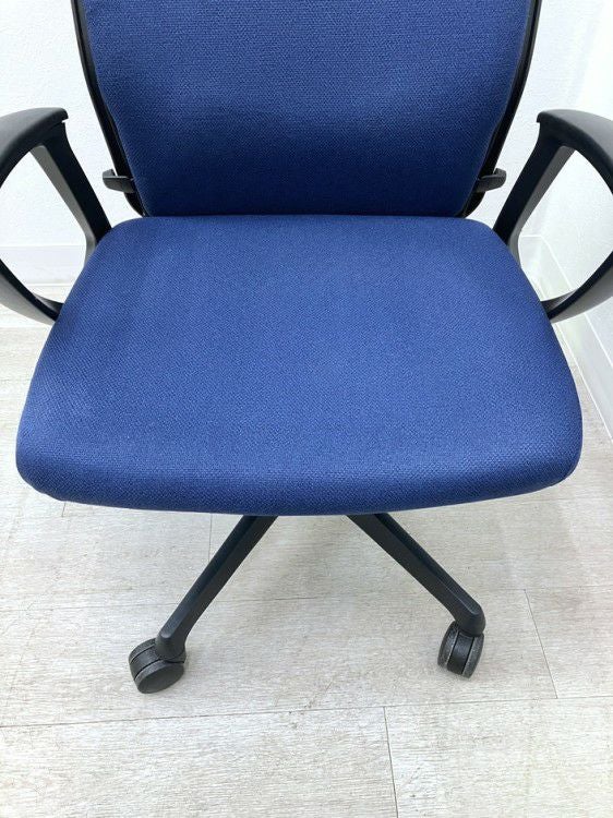 オカムラESCUDO(エスクード)チェア 固定肘付エスクードチェア 商品画像8