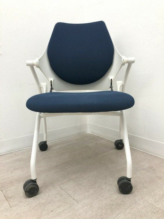 イトーキipsa(イプサ)シリーズ ネスティングチェア3脚セット 商品画像4