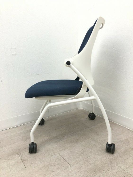 イトーキipsa(イプサ)シリーズ ネスティングチェア3脚セット 商品画像5