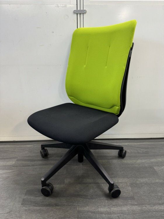 ウチダ（内田洋行）AJシリーズ AJチェア 商品画像1