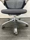 Knoll（ノール）Generation(ジェネレーション)チェア 可動肘付ジェネレーションチェア 商品画像14