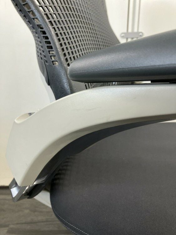 Knoll（ノール）Generation(ジェネレーション)チェア 可動肘付ジェネレーションチェア 商品画像16