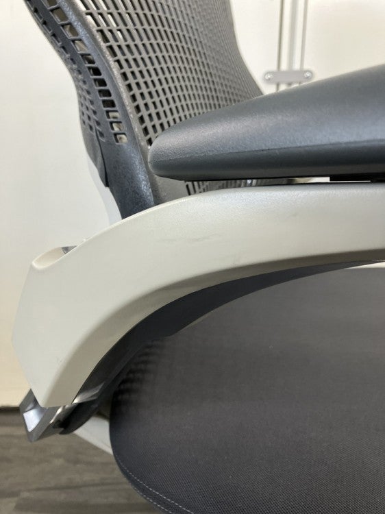 Knoll（ノール）Generation(ジェネレーション)チェア 可動肘付ジェネレーションチェア 商品画像16