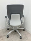 コクヨing(イング)チェア 固定肘付イングチェア 商品画像4