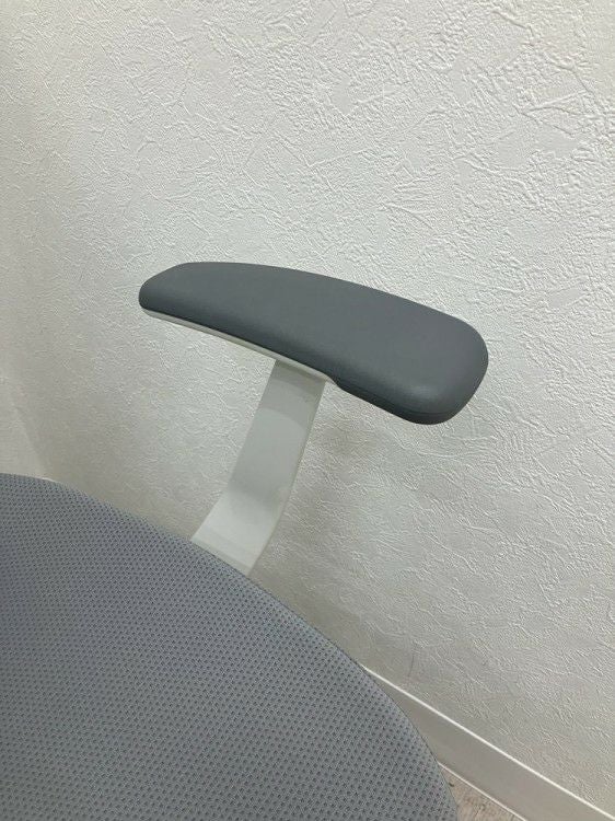 コクヨing(イング)チェア 固定肘付イングチェア 商品画像10