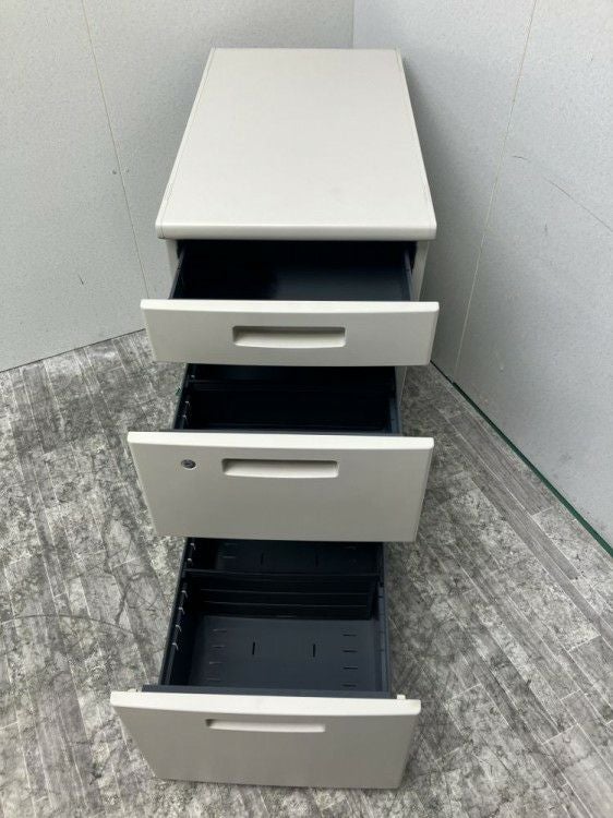 コクヨBS+シリーズ 3段脇机 商品画像3