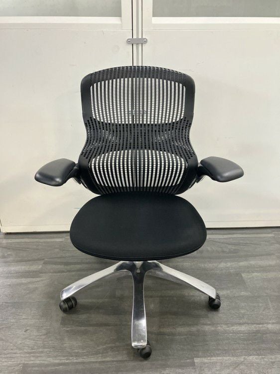 Knoll（ノール）Generation(ジェネレーション)チェア 可動肘付ジェネレーションチェア 商品画像2