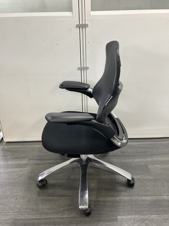 Knoll（ノール）Generation(ジェネレーション)チェア 可動肘付ジェネレーションチェア 商品画像3